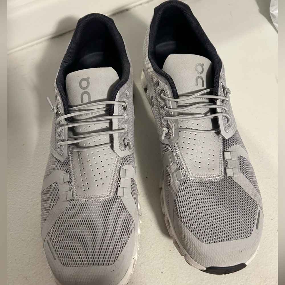 On Cloud 5 Men’s 10.5 EUC